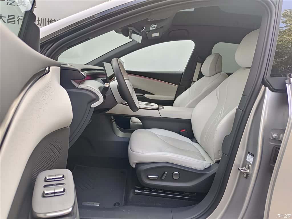 Xpeng G7, 2025 13