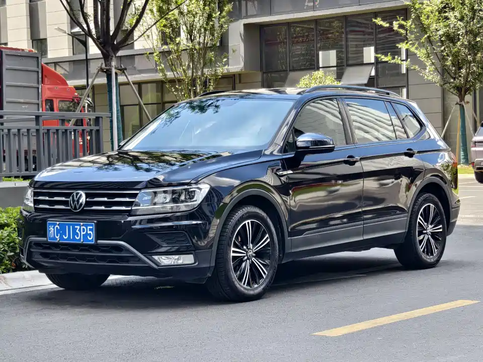 Volkswagen Tiguan L