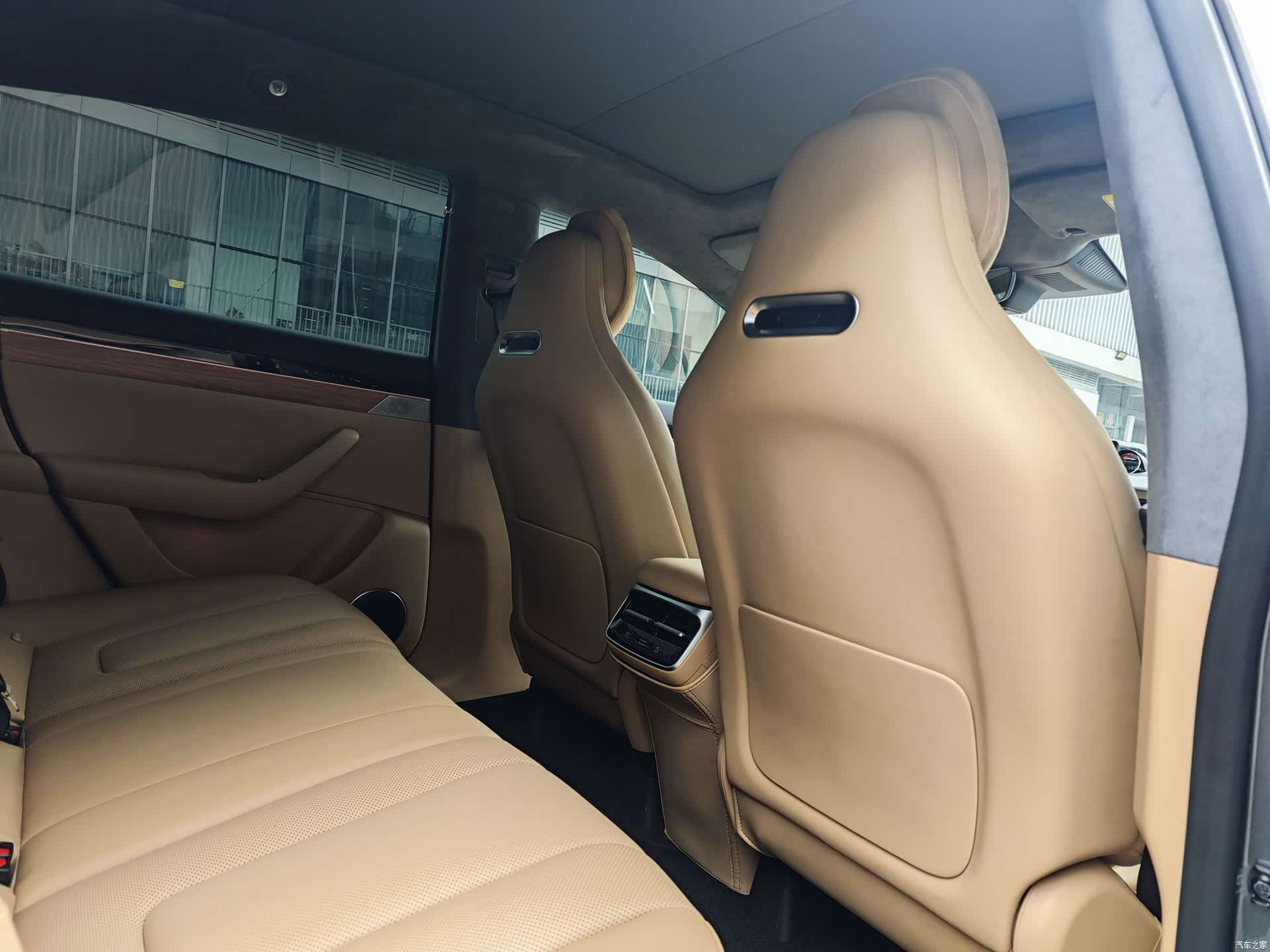 Luxeed R7, 2024 14