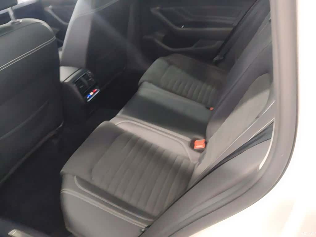 Volkswagen Variant, 2023 17