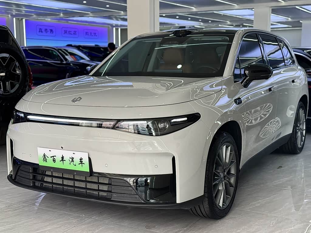 Leapmotor C10