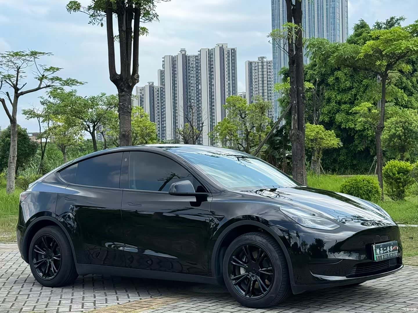 Tesla Model Y, 2023 3