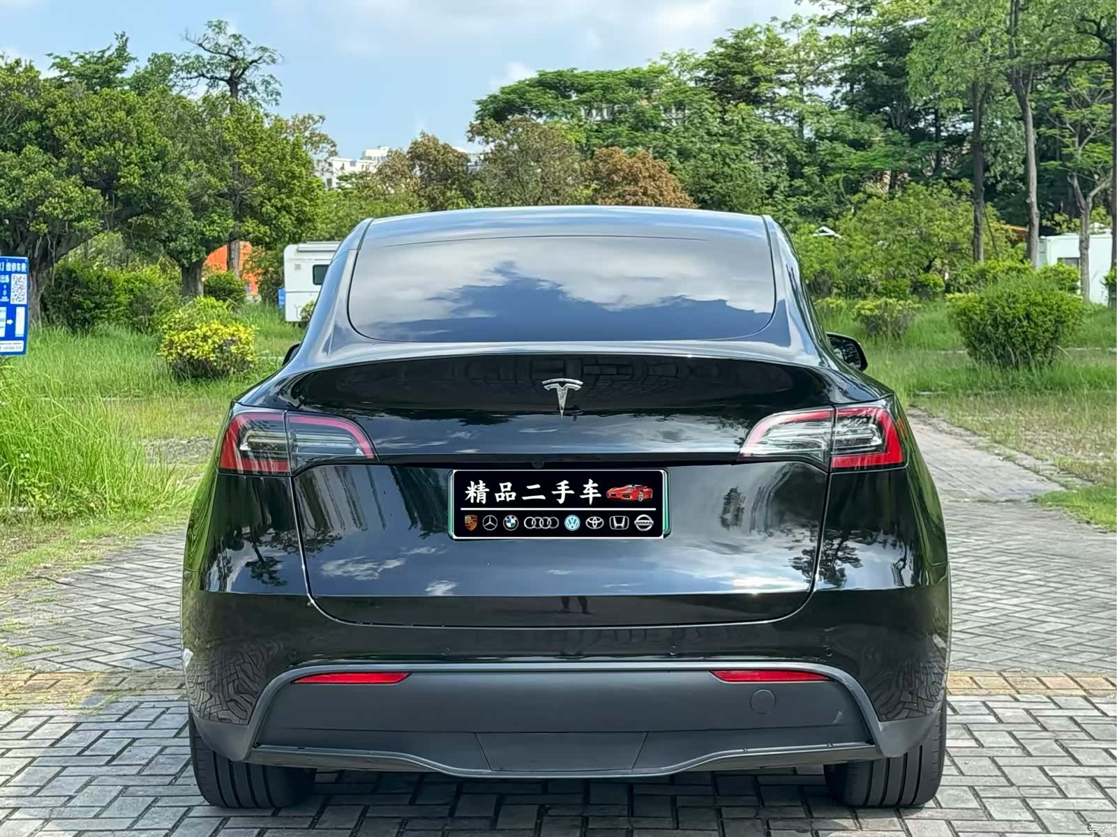 Tesla Model Y, 2023 4