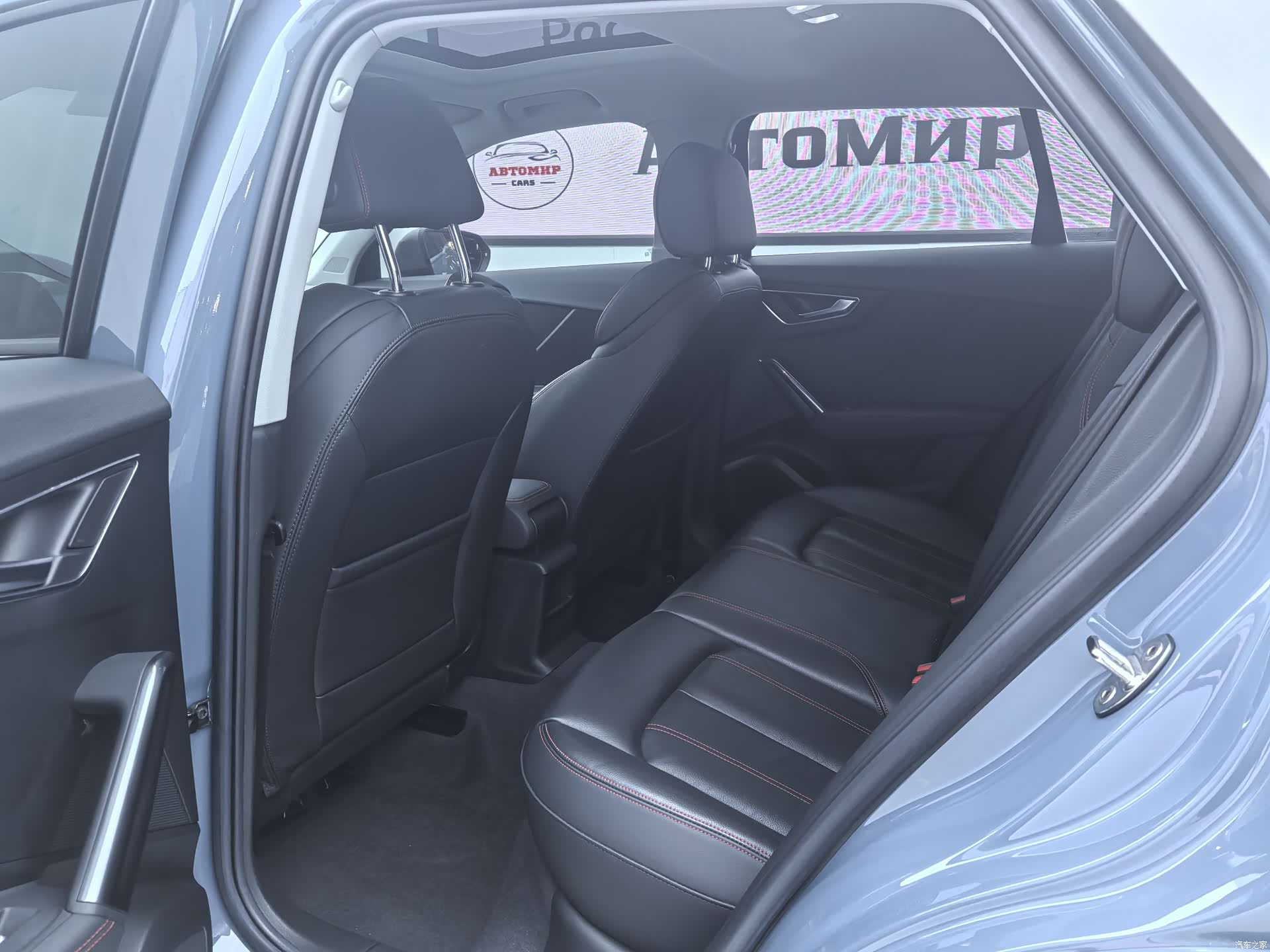 Audi Q2L, 2022 все фото
