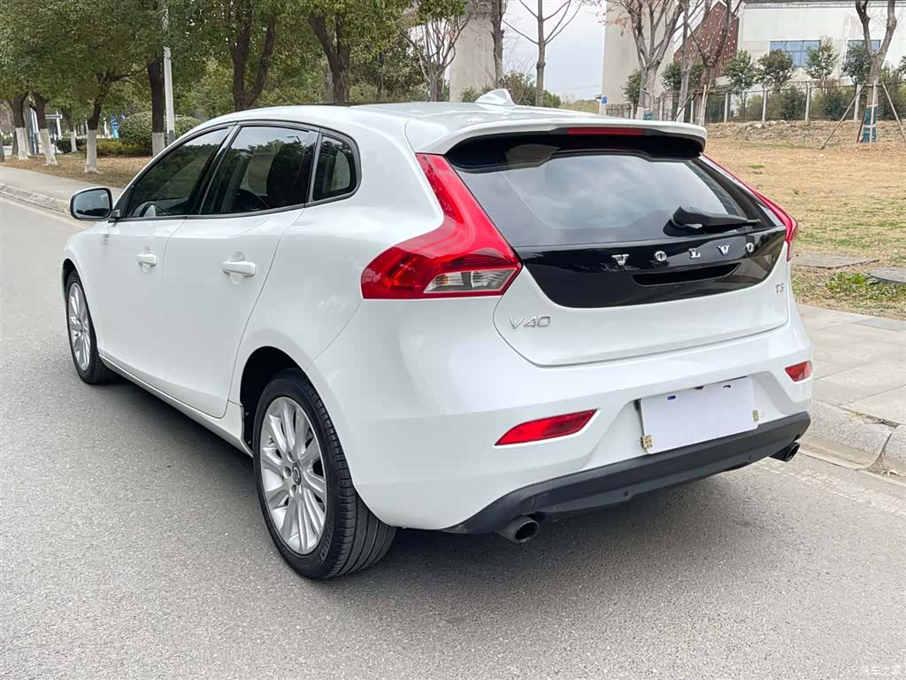 Volvo V40, 2015 все фото