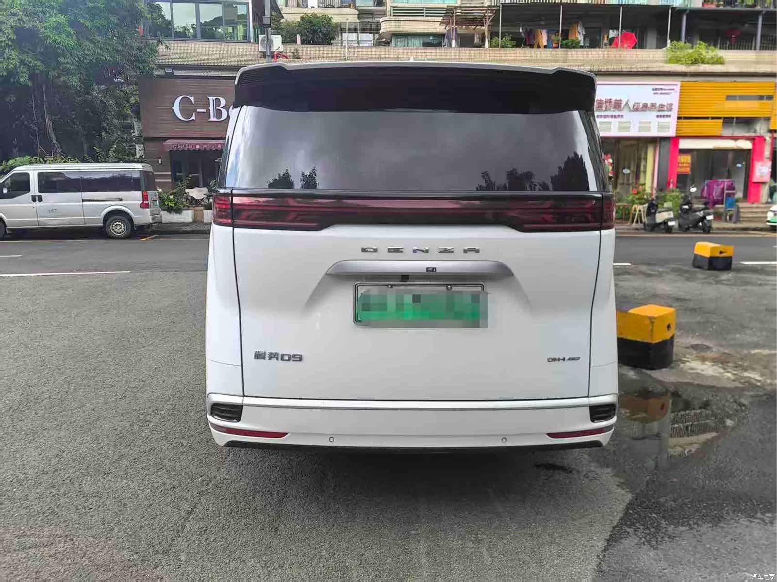Denza D9, 2023 3