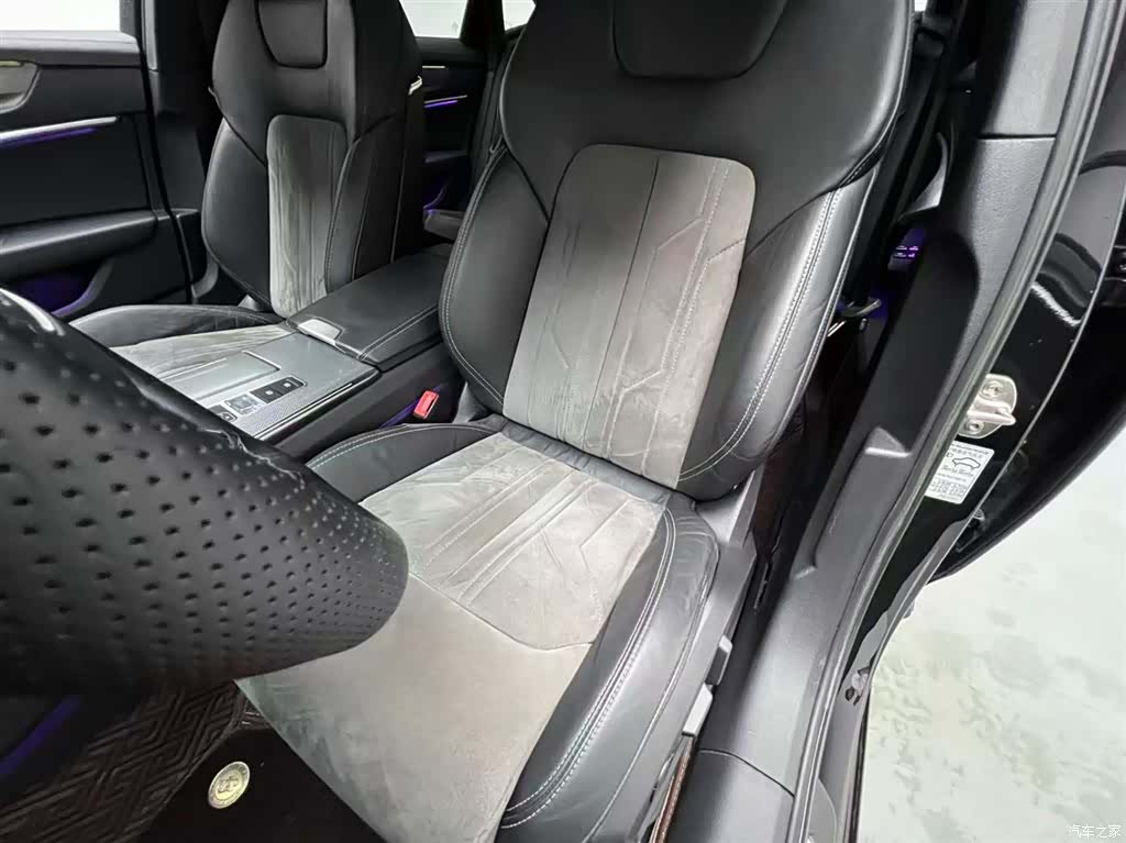 Audi A6L, 2020 4