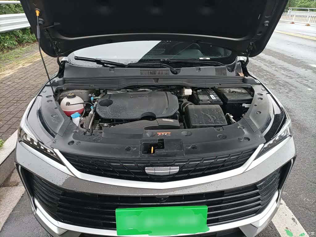 Geely Coolray, 2025 16