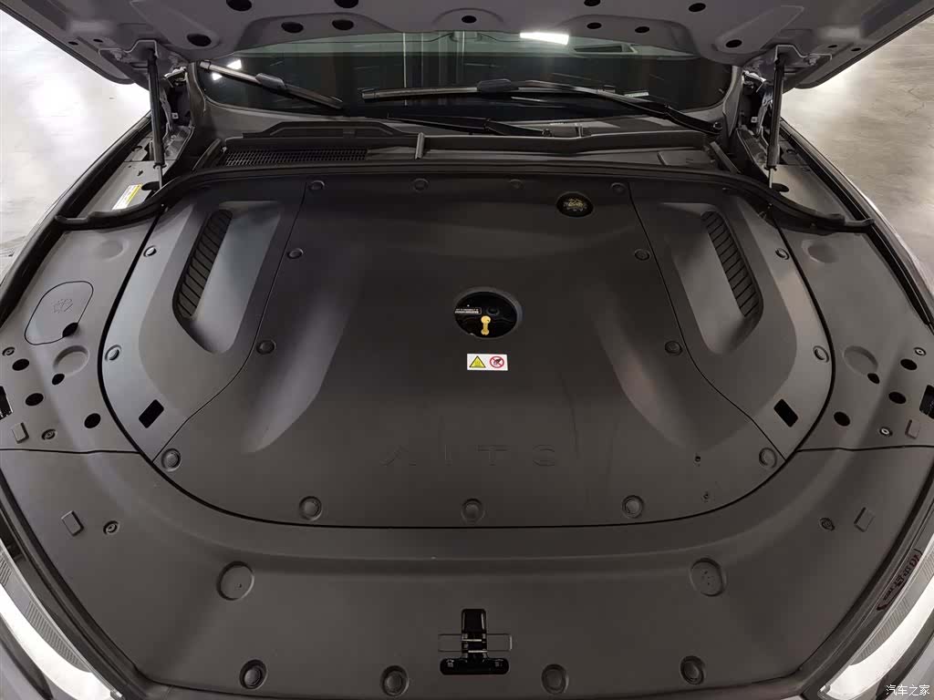 AITO M5, 2025 6