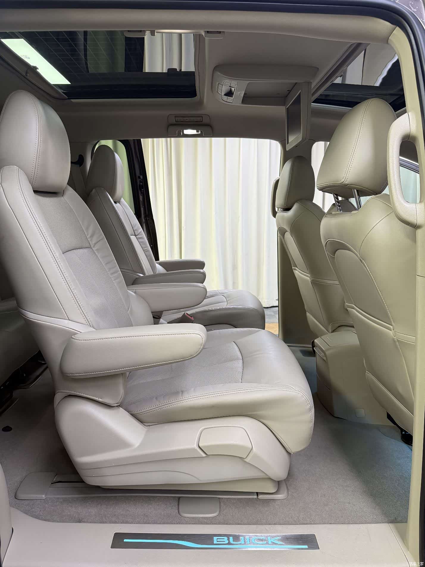 Buick GL8, 2015 31