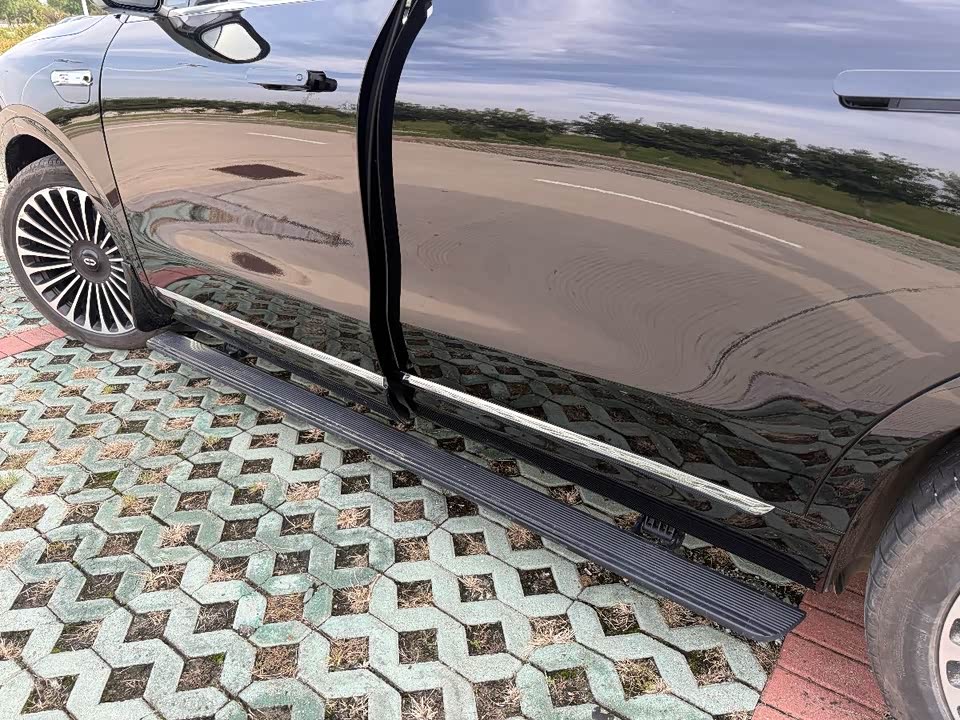 AITO Ask the world M9