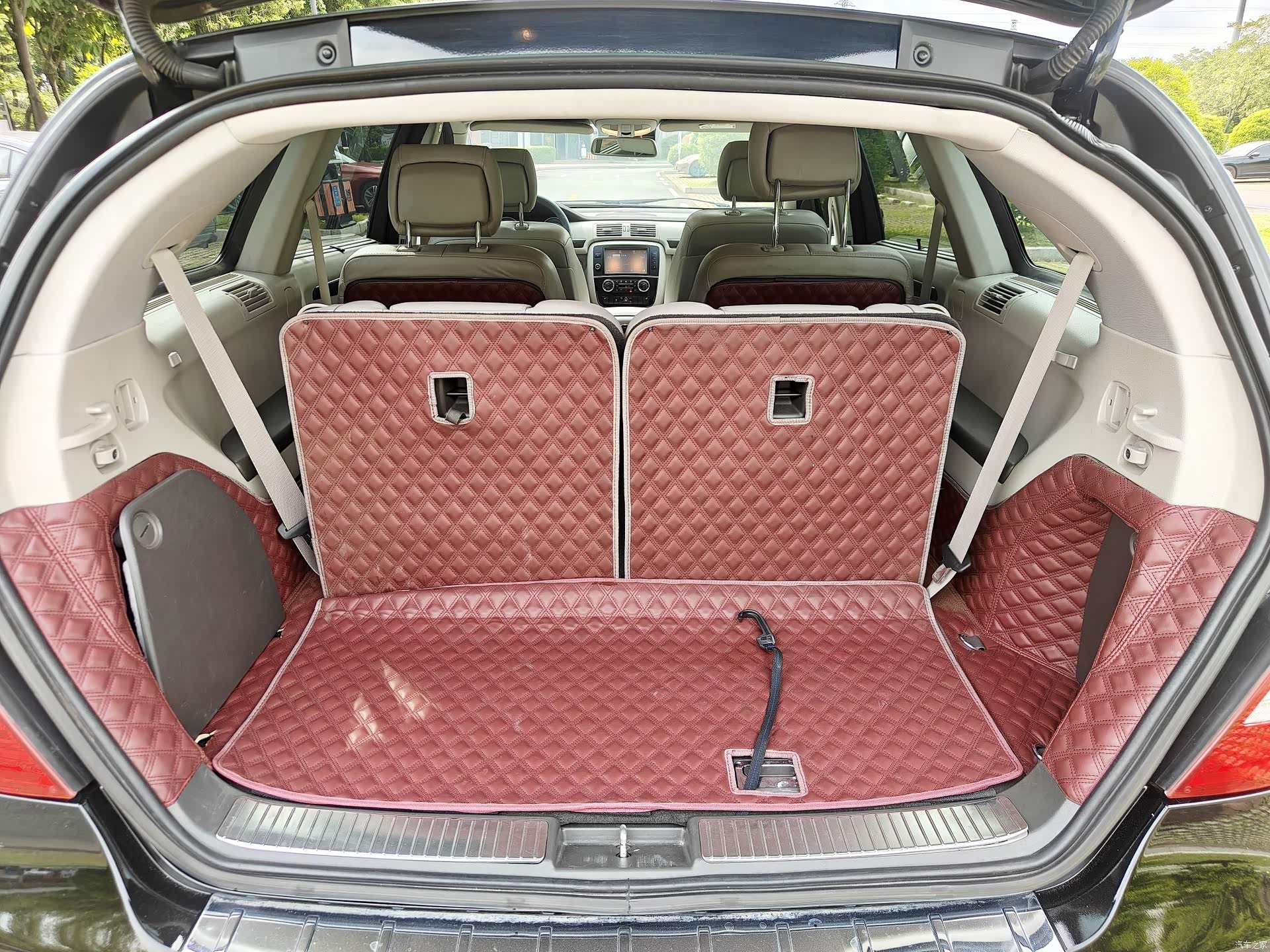 Mercedes-Benz R-Class, 2016 10