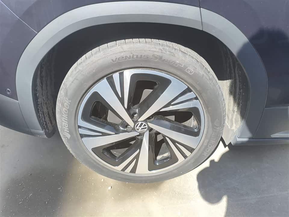 Volkswagen ID.6 CROZZ