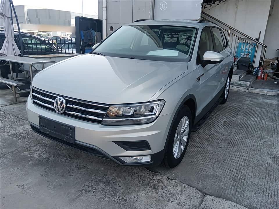 Volkswagen Tiguan L