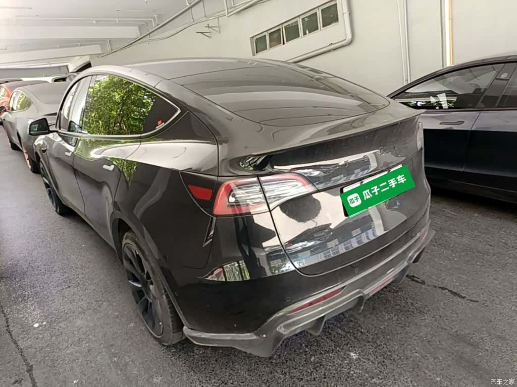 Tesla Model Y, 2022 все фото