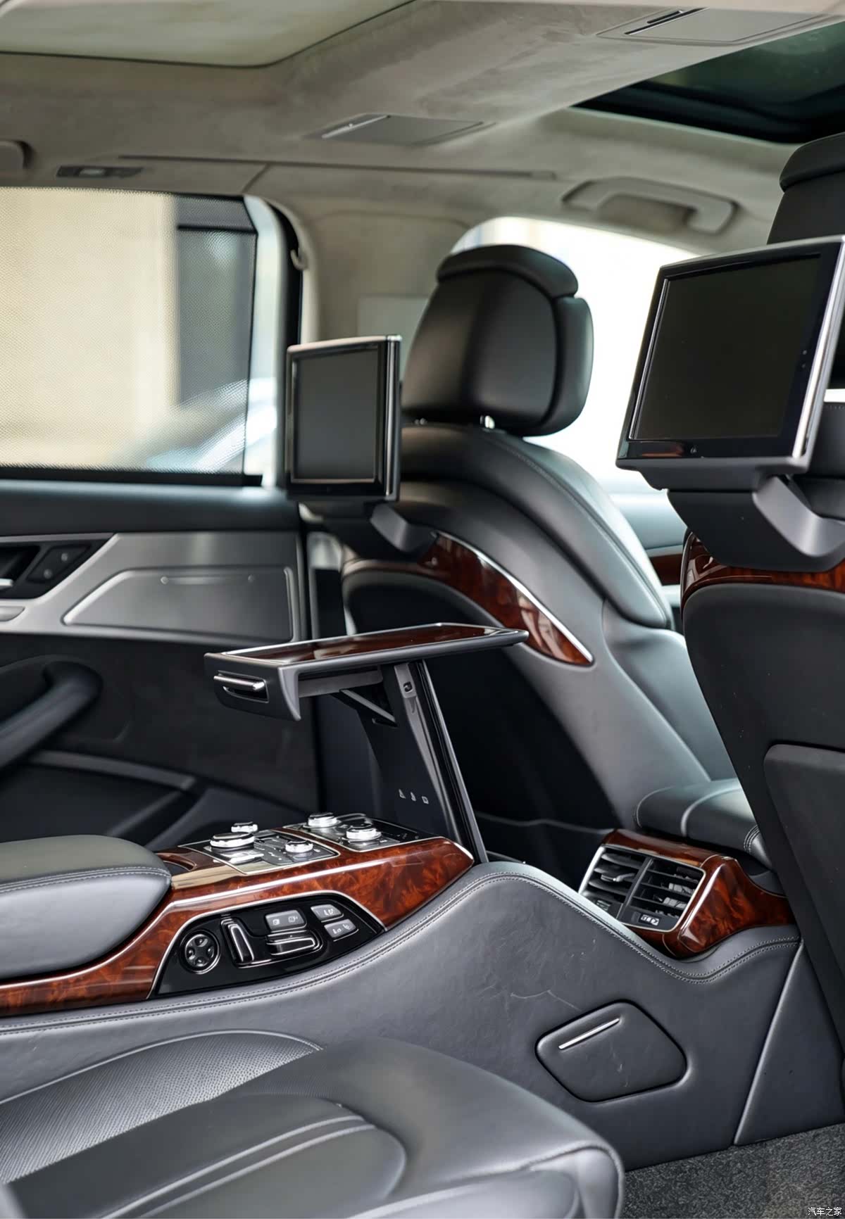 Audi A8L, 2012 13