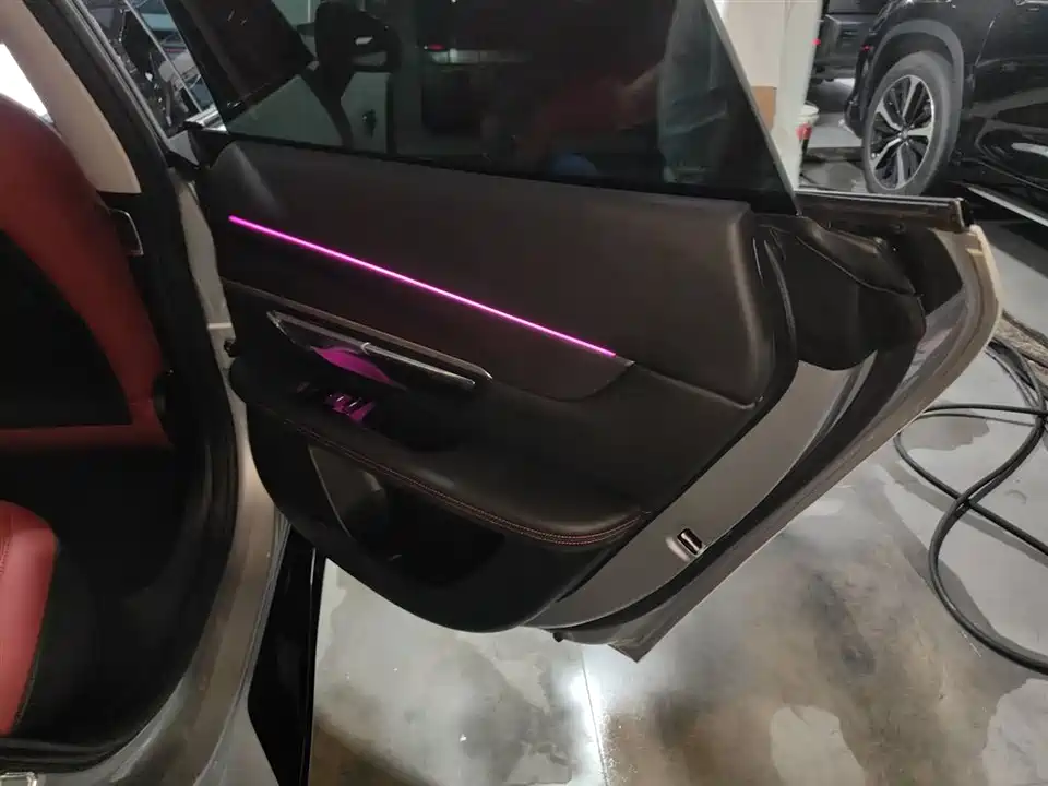 XPENG P7