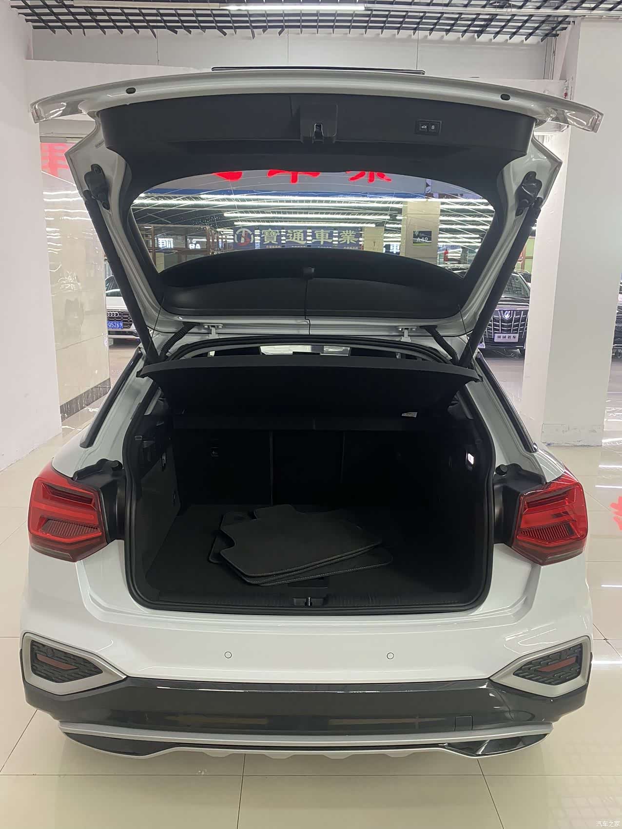 Audi Q2L, 2022 19