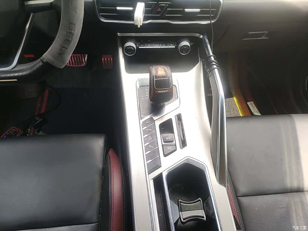 Geely Coolray, 2019 14