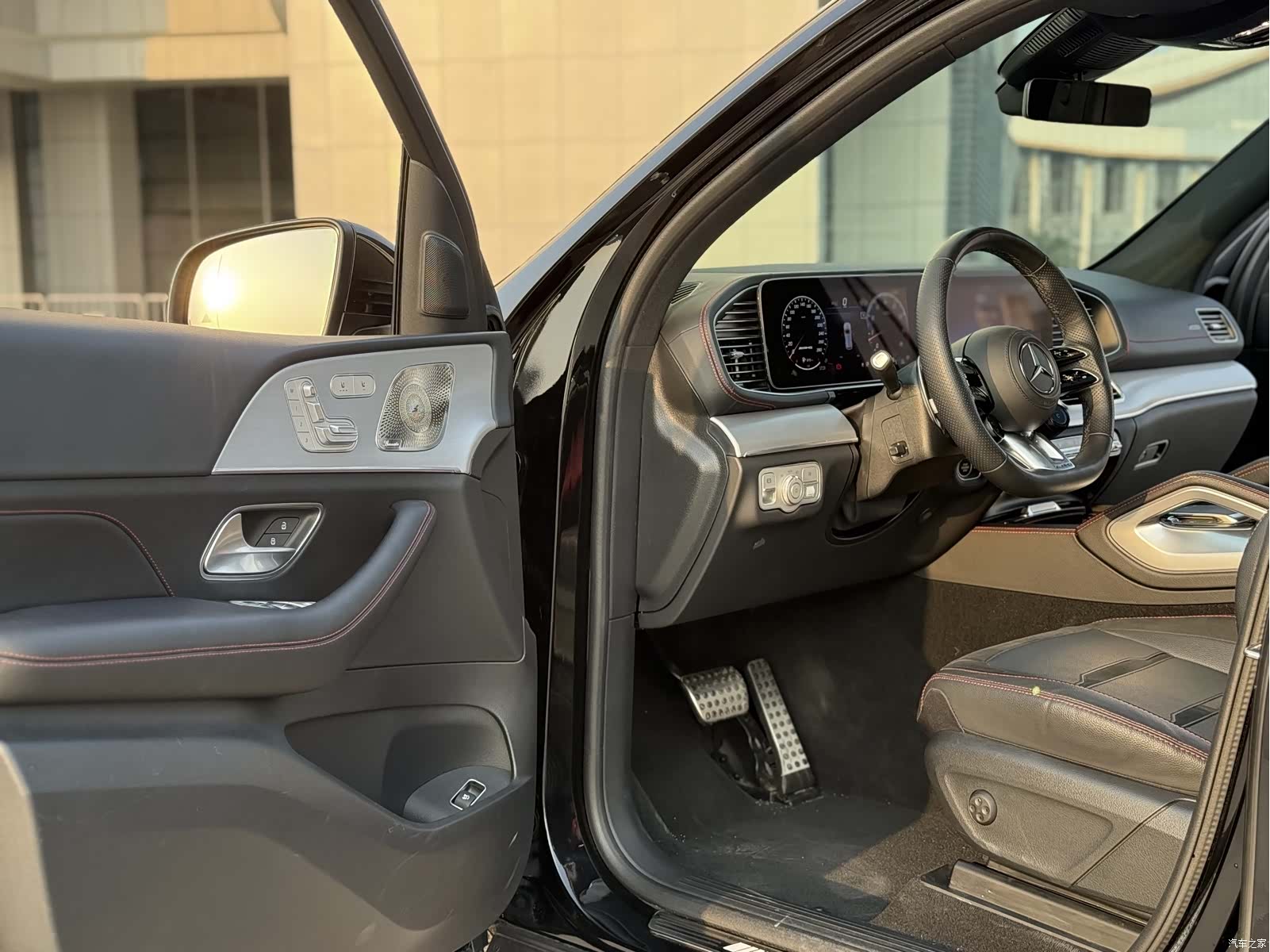 Mercedes-Benz GLE, 2025 4