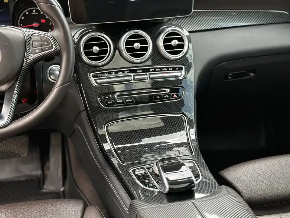 Mercedes-Benz GLC Mercedes-Benz GLC