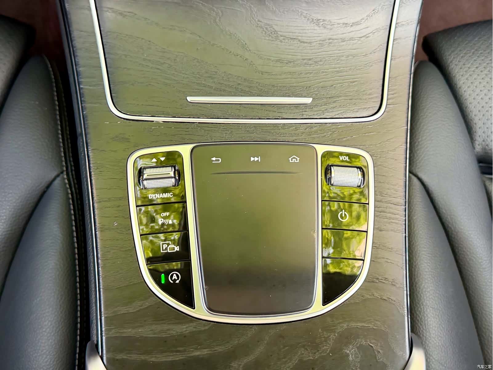 Mercedes-Benz C-Class, 2019 16