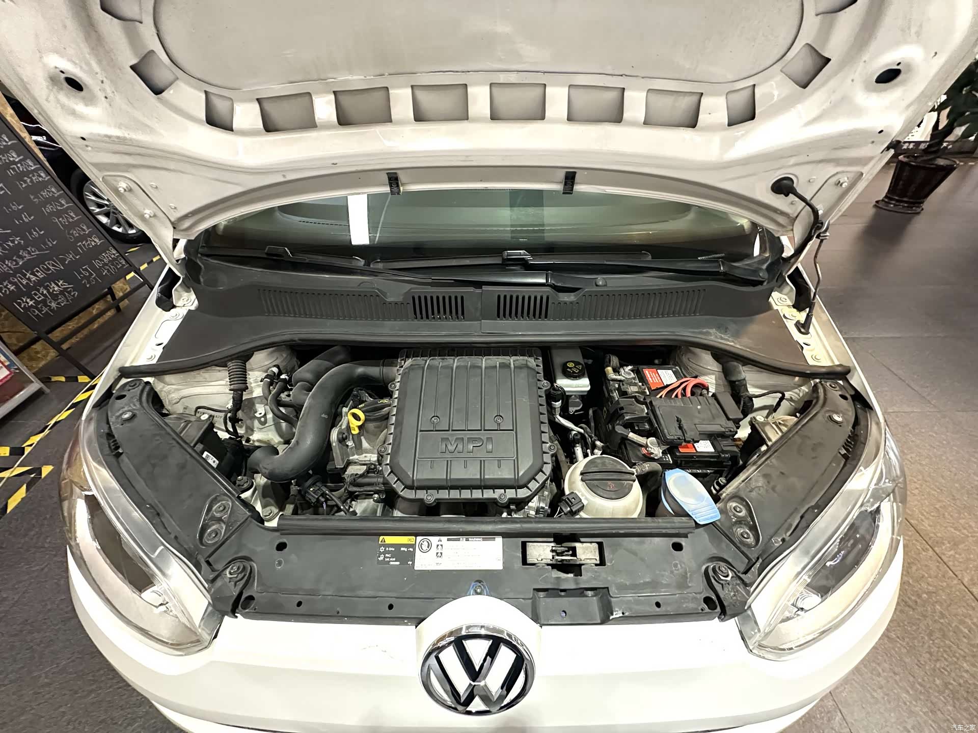 Volkswagen up, 2016 9
