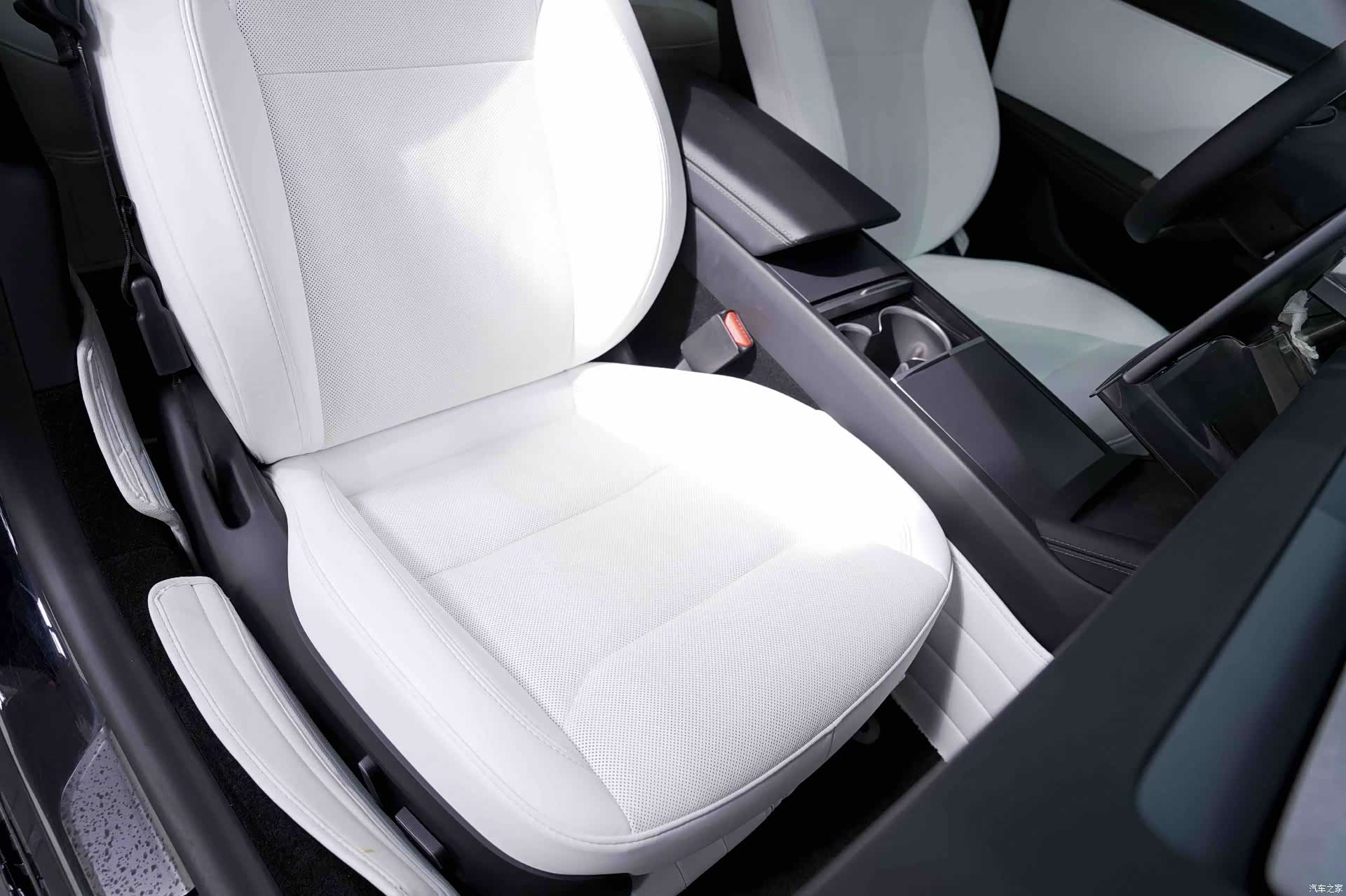 Tesla Model 3, 2024 9