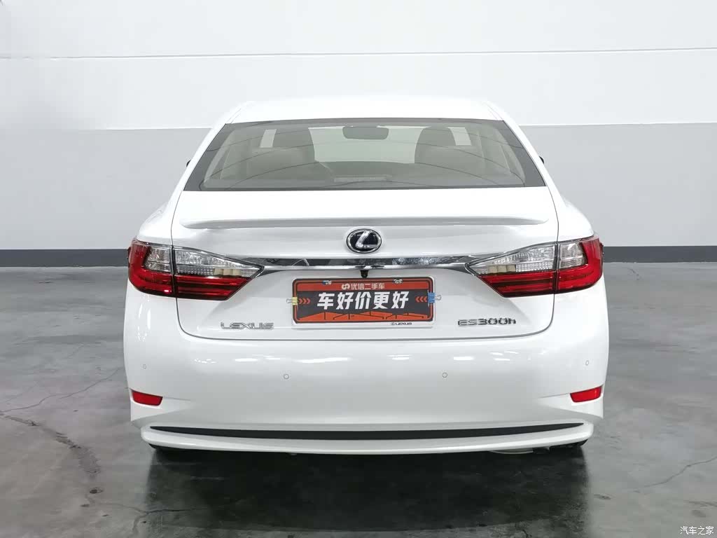 Lexus ES, 2017 4