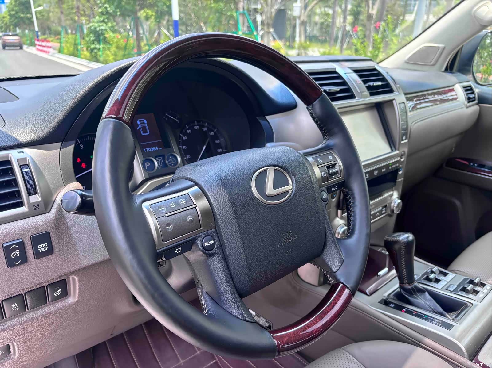 Lexus GX, 2016 8