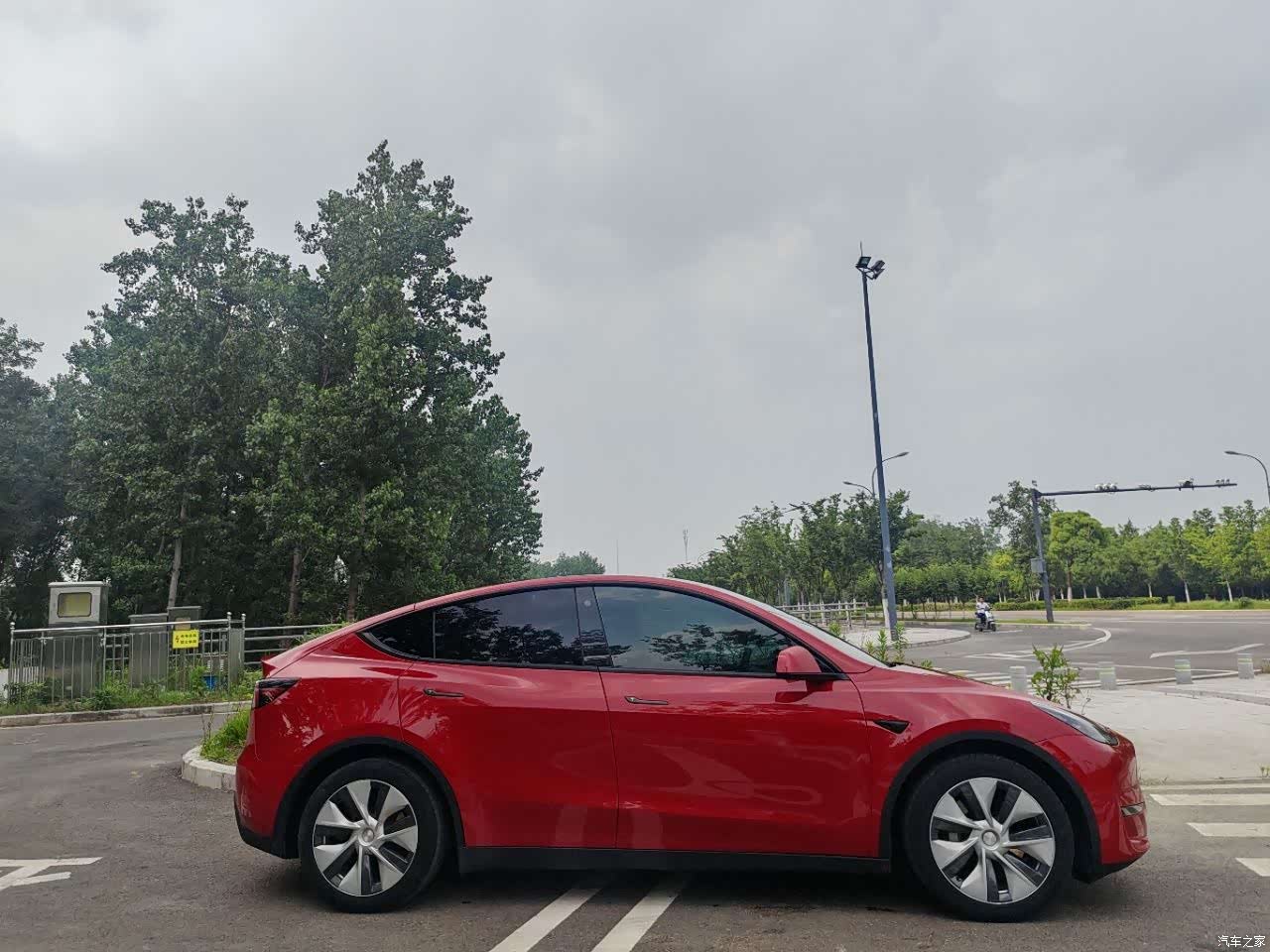 Tesla Model Y, 2021 8