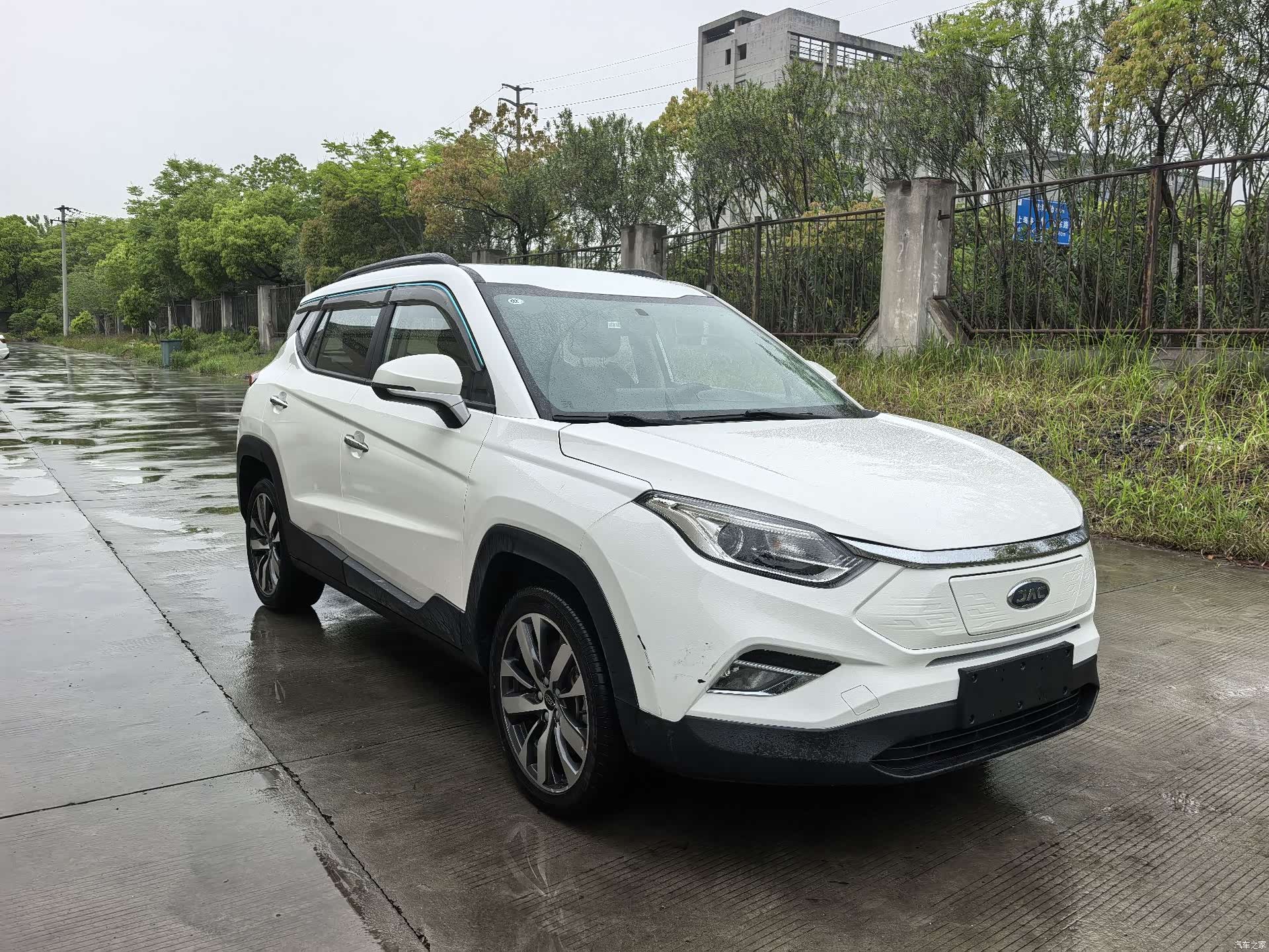 JAC iEVS4, 2019 3