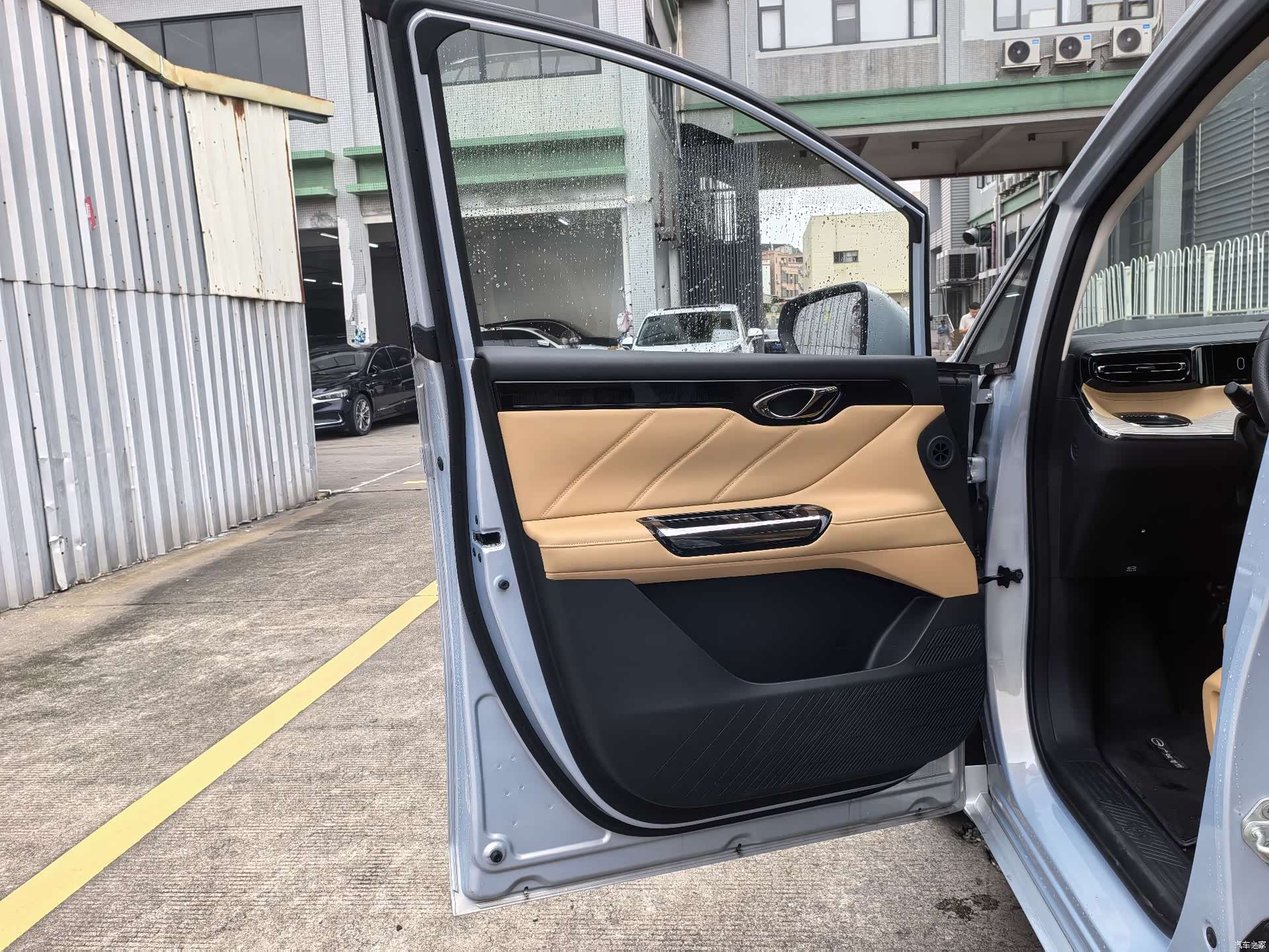 Trumpchi E8, 2024 11