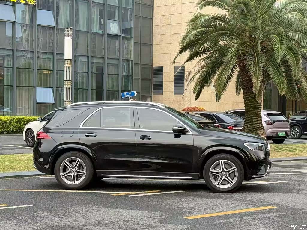 Mercedes-Benz GLE, 2024 3