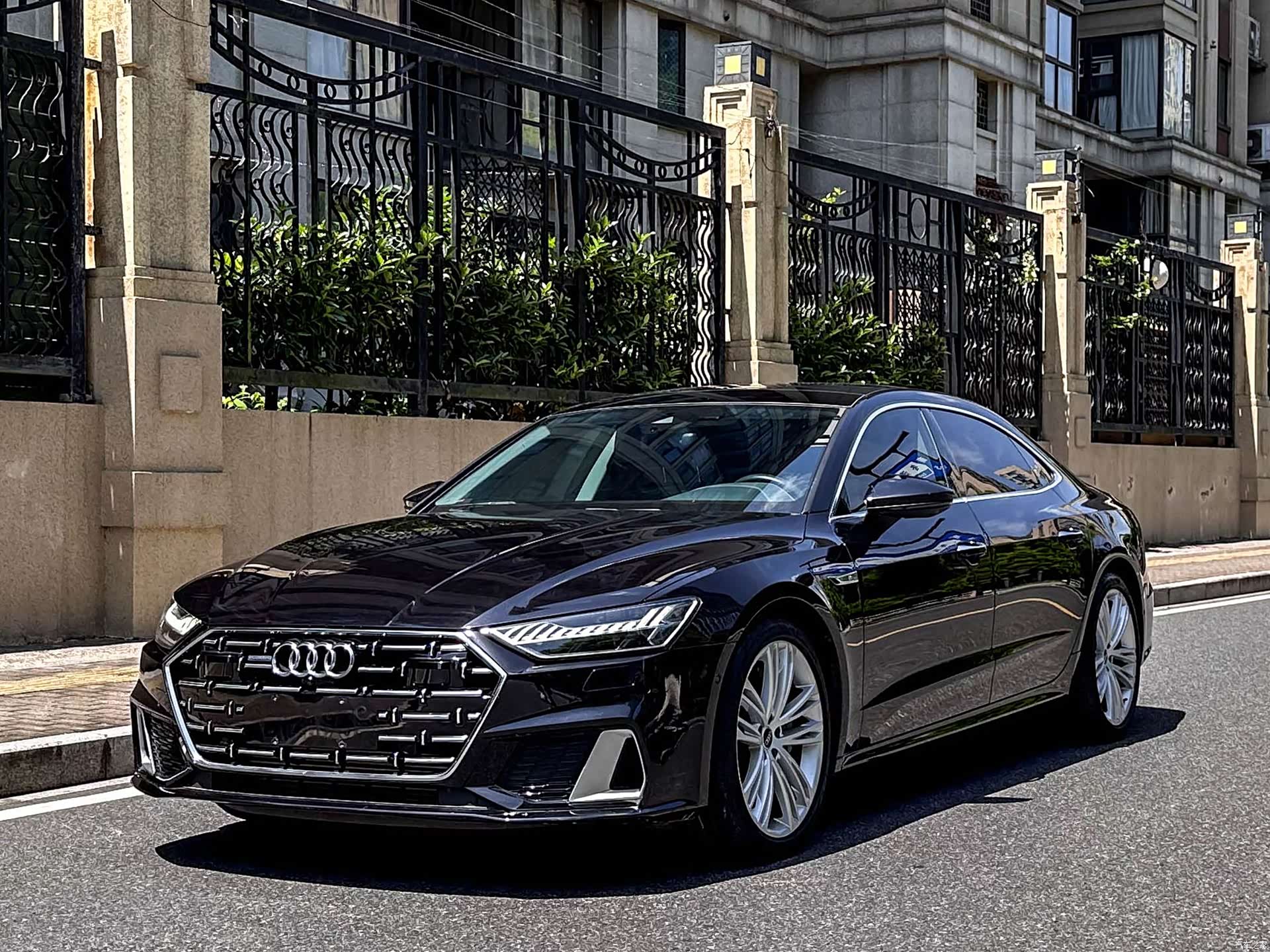 Audi A7L, 2023 1