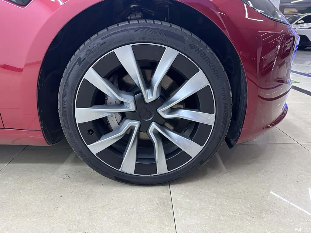 Tesla Model 3, 2024 8