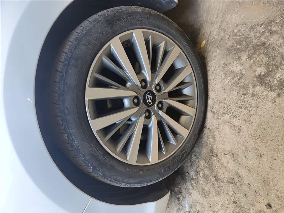 Hyundai Name picture