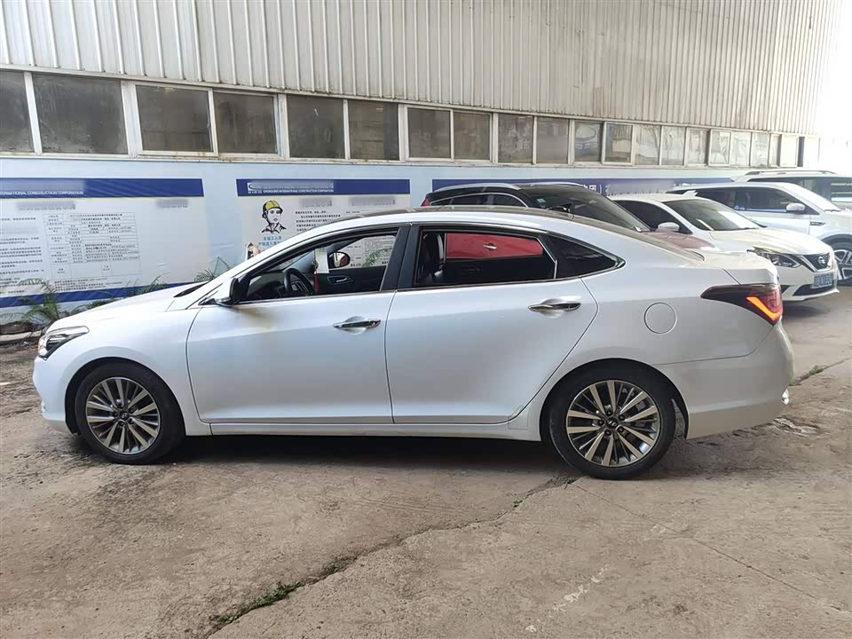 Hyundai Name picture