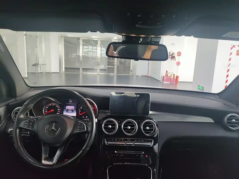 Mercedes-Benz GLC Mercedes-Benz GLC