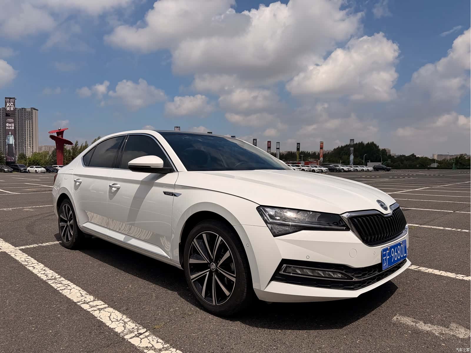 Skoda Superb, 2023 3