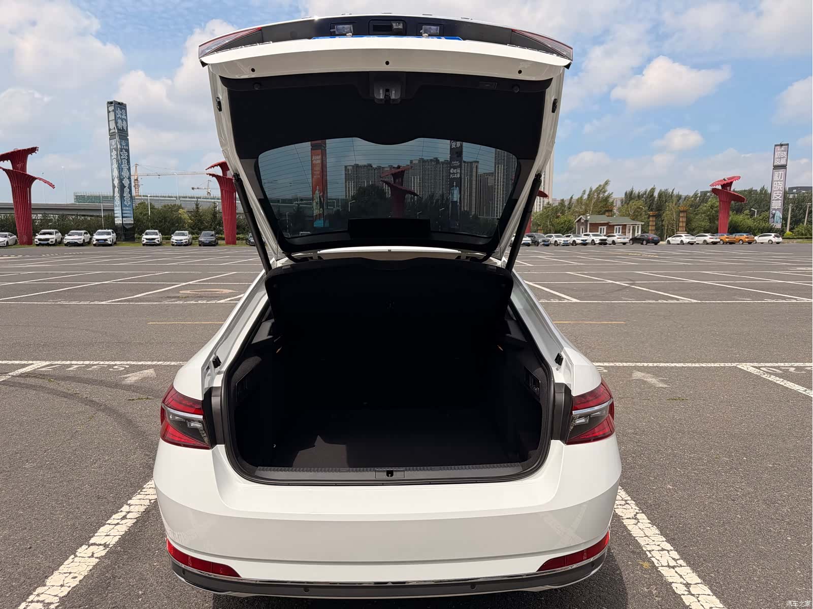 Skoda Superb, 2023 16