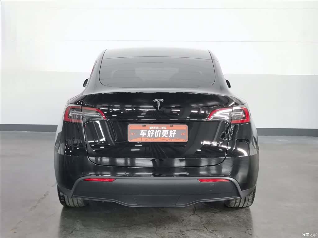 Tesla Model Y, 2023 4
