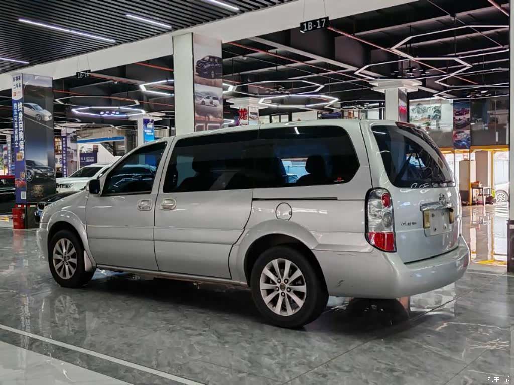 Buick GL8, 2013 11