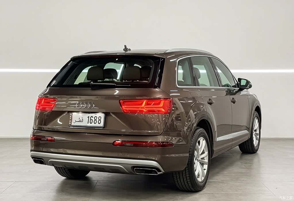 Audi Q7, 2018 все фото
