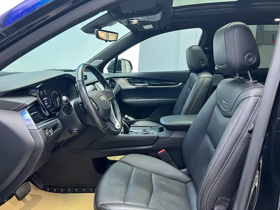 Cadillac XT6