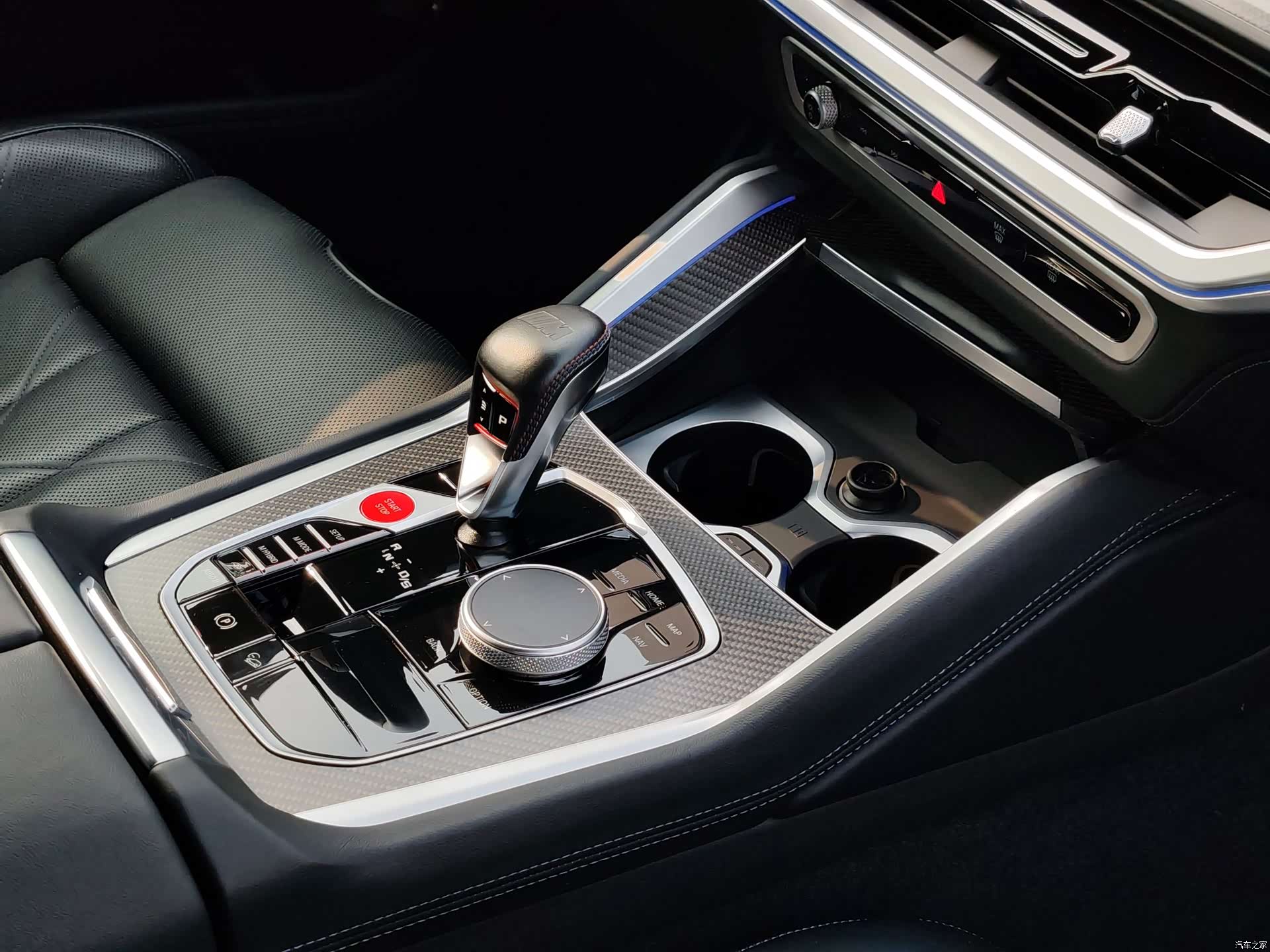 BMW XM, 2024 все фото