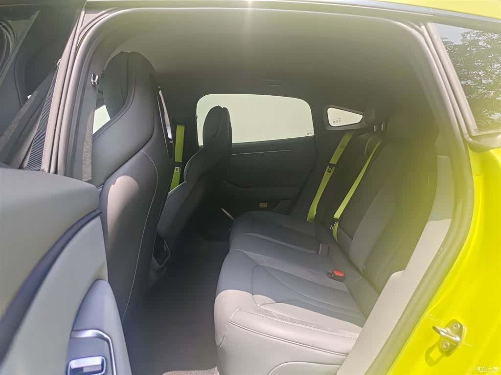 Xpeng P7, 2025 17