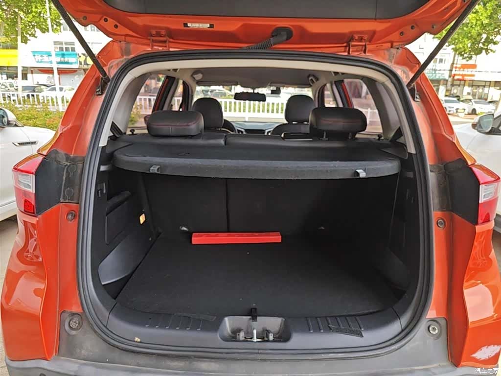 Changan CS15, 2017 19
