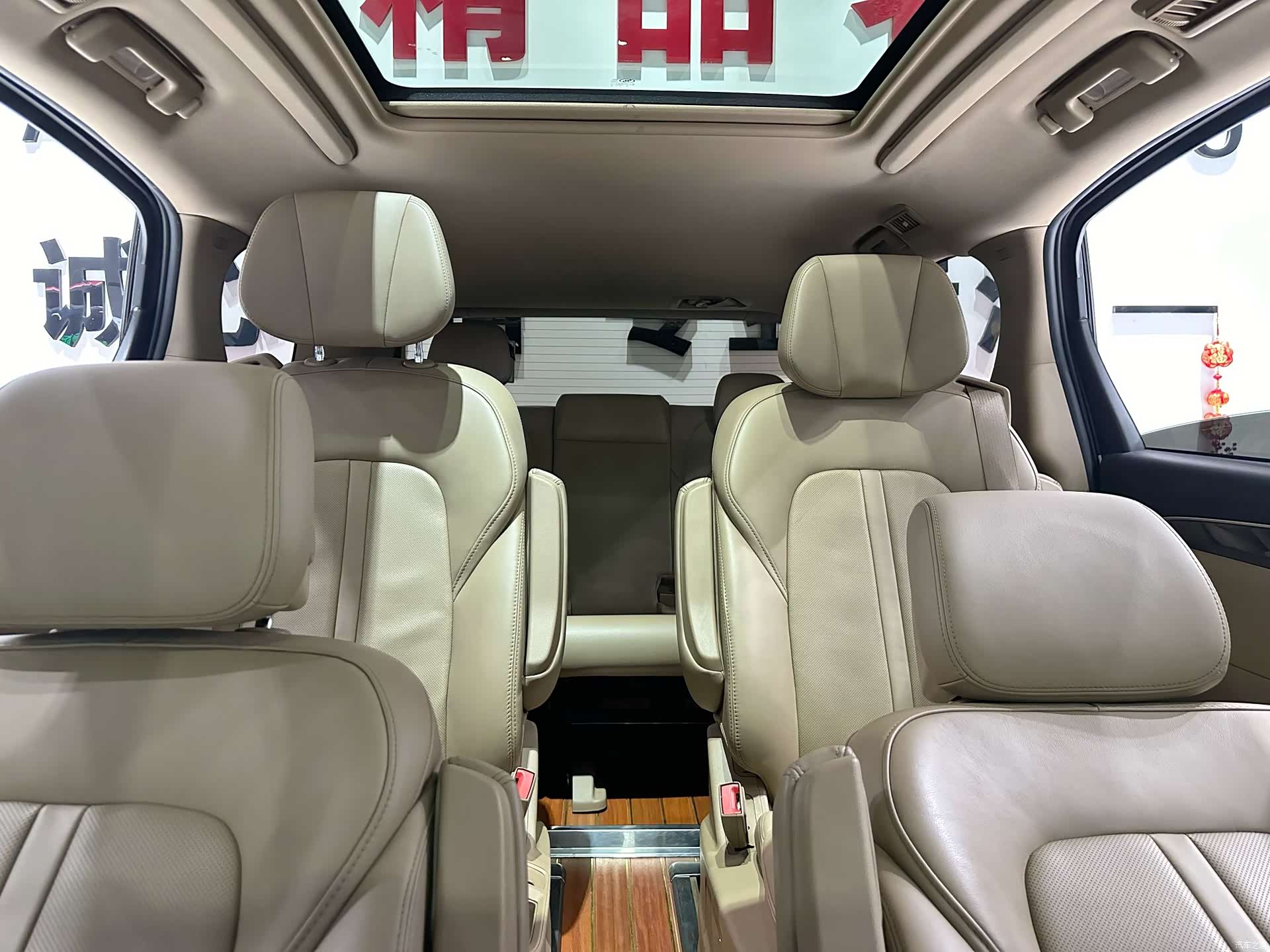 Buick GL8, 2019 13