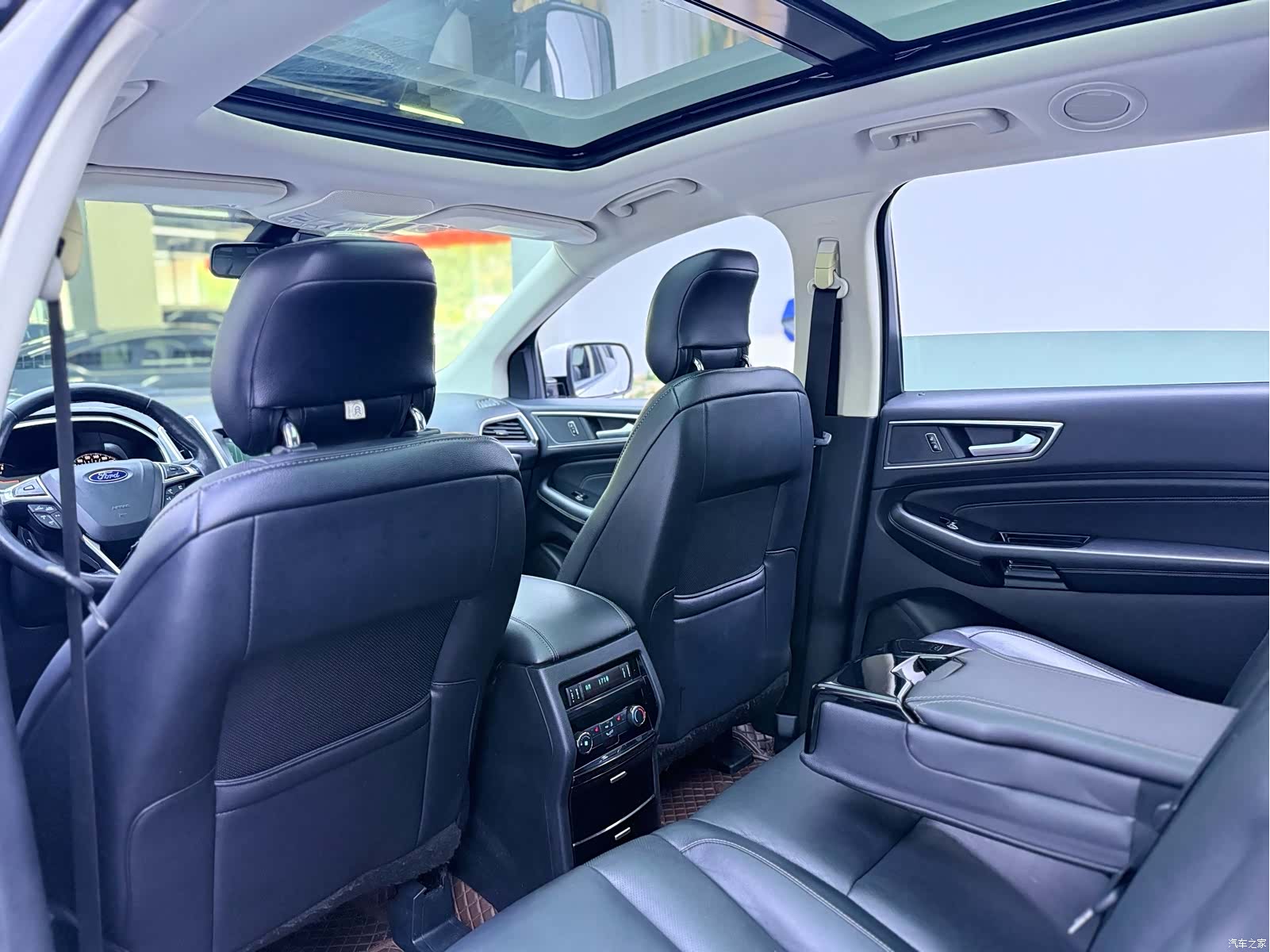 Ford Edge, 2018 18